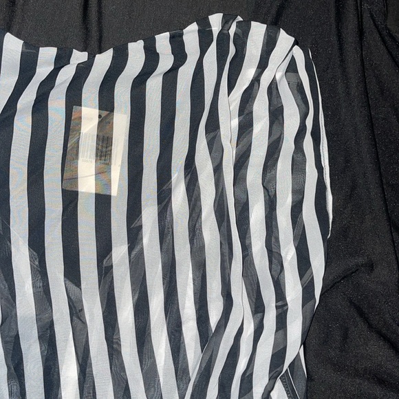 New Guess Black White Sleeveless Chiffon Sheer Top Cover up S - Picture 6 of 7